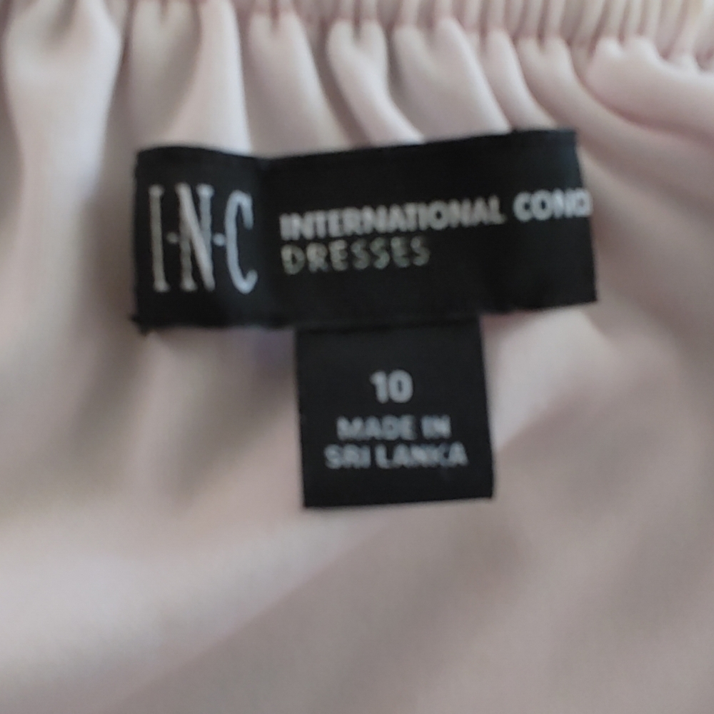 INC International Concepts Beautiful Floaty Fabric Floral Pink Dress. - Picture 2 of 5